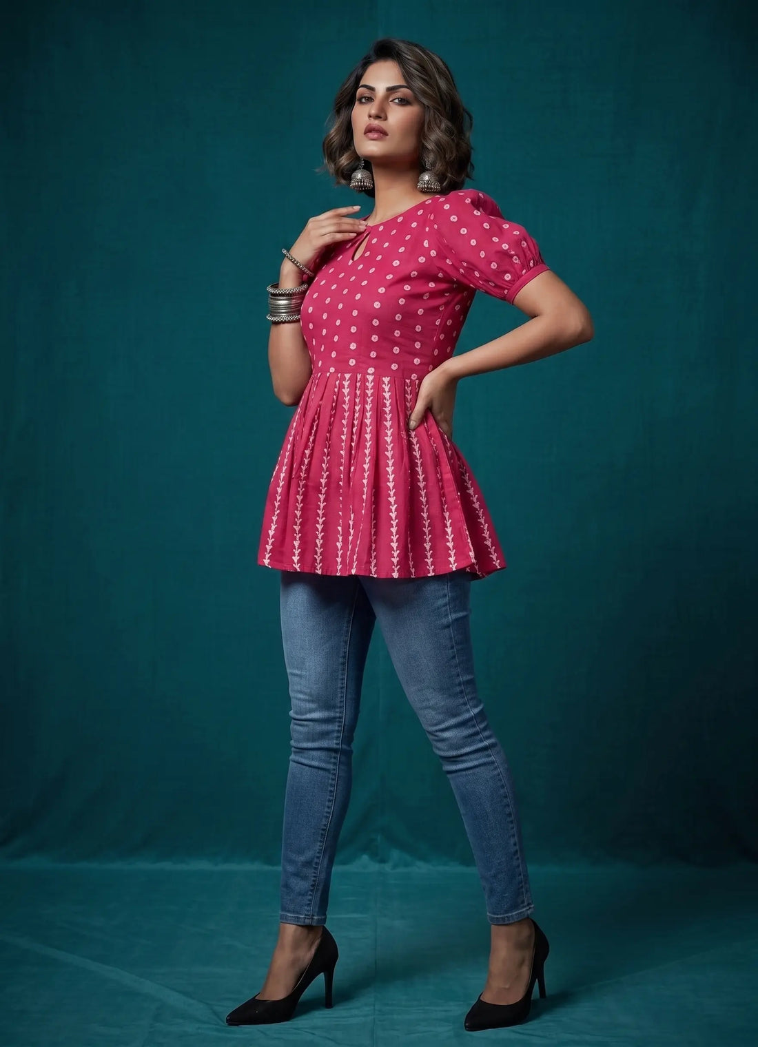 Fuchisa Chikankari Top