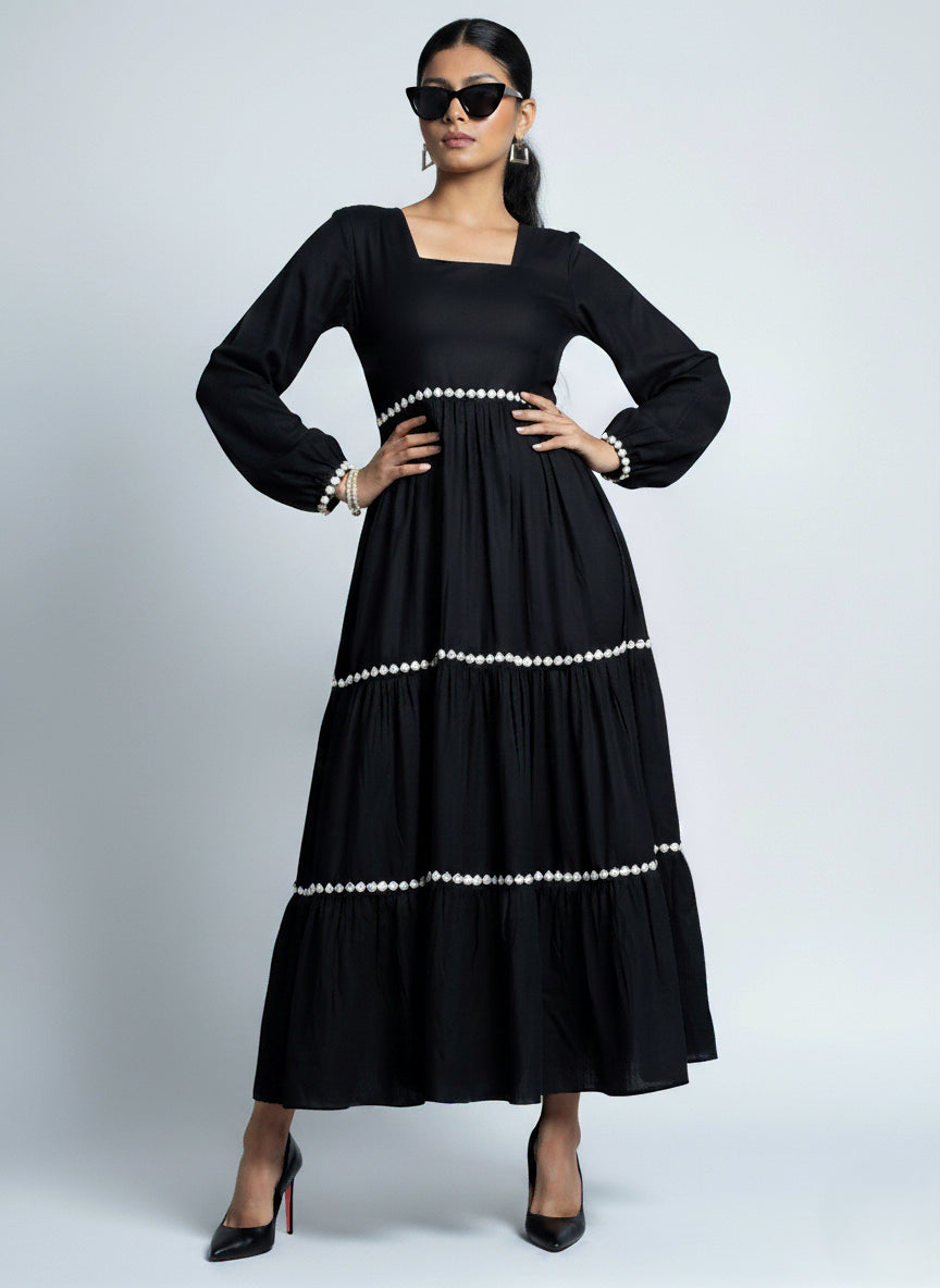 Elegant Noir Full-Sleeve Maxi Dress - 52700D
