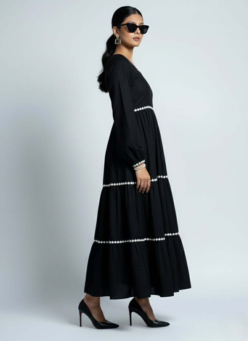 Elegant Noir Full-Sleeve Maxi Dress - 52700D