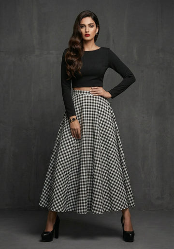 Noir Check Flair Skirt Set