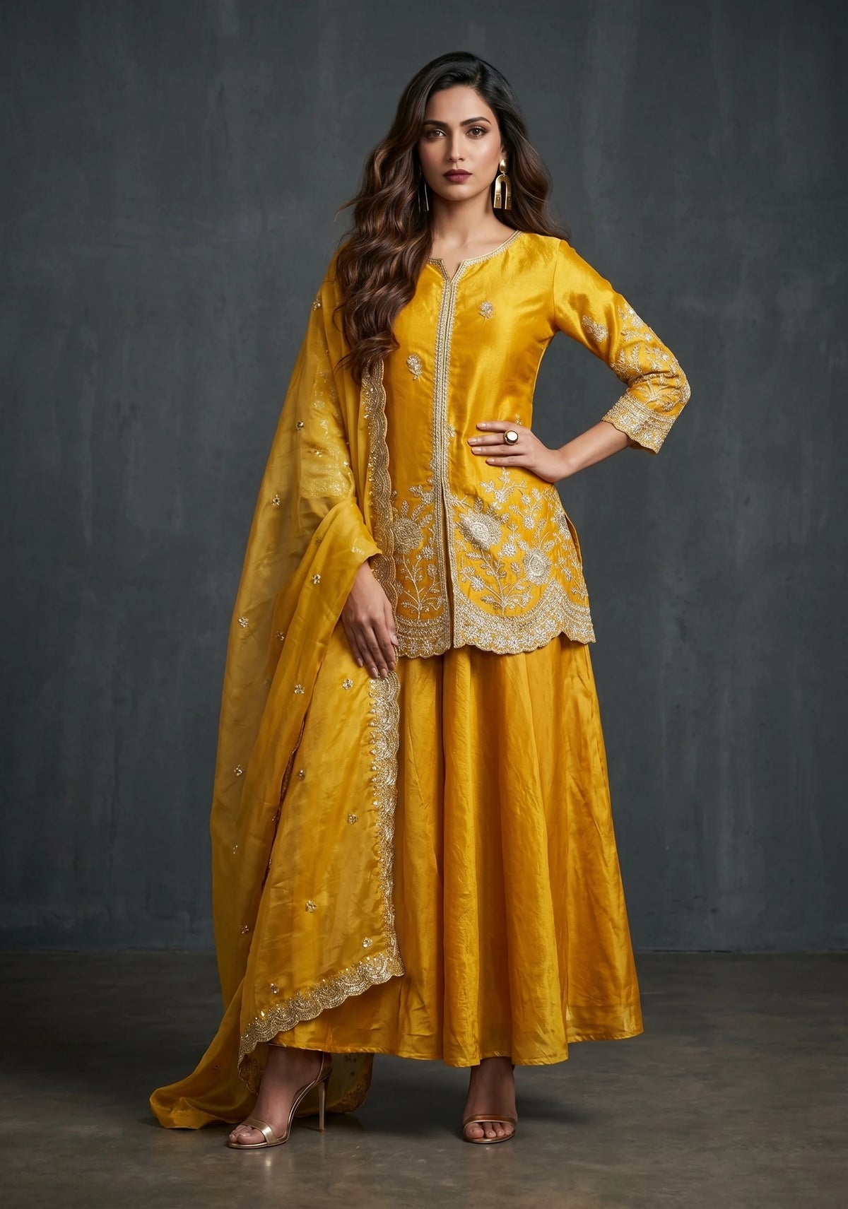 Sunehri Zari Embroidered Kurta Set