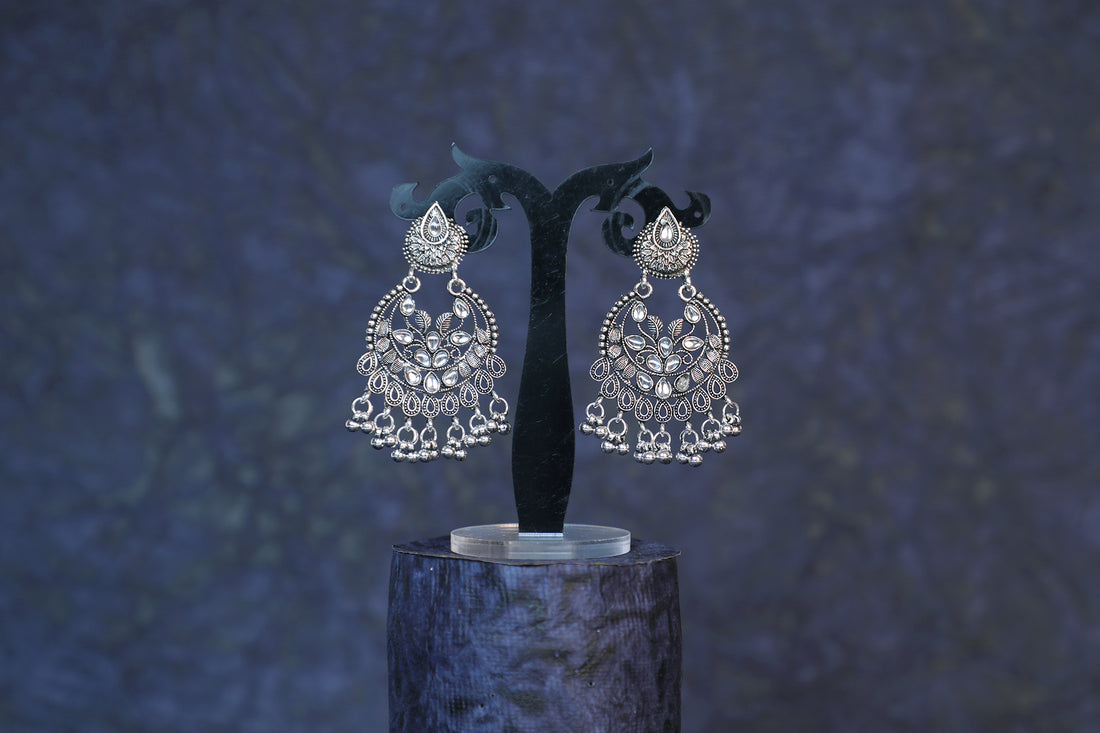 Silver Kundan Oxidised Drop Earrings - ER5072